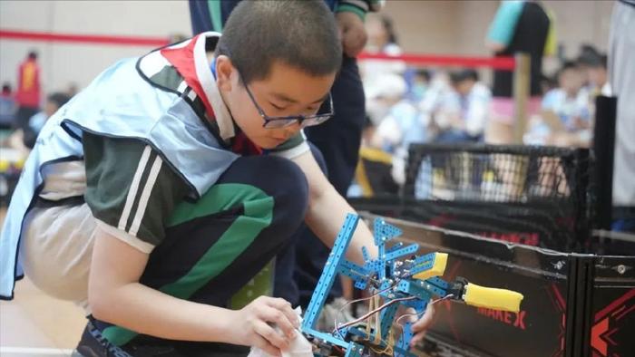 無錫市塔影中學科技教育創新成果顯著 教育科技開發屢獲佳績